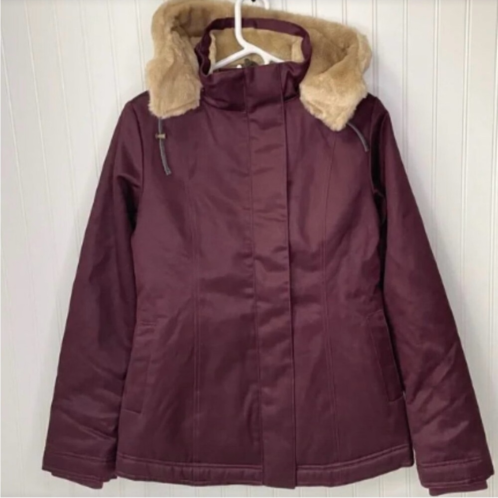 Women's Maroon Ski Jacket with Faux Fur Hood - Medium